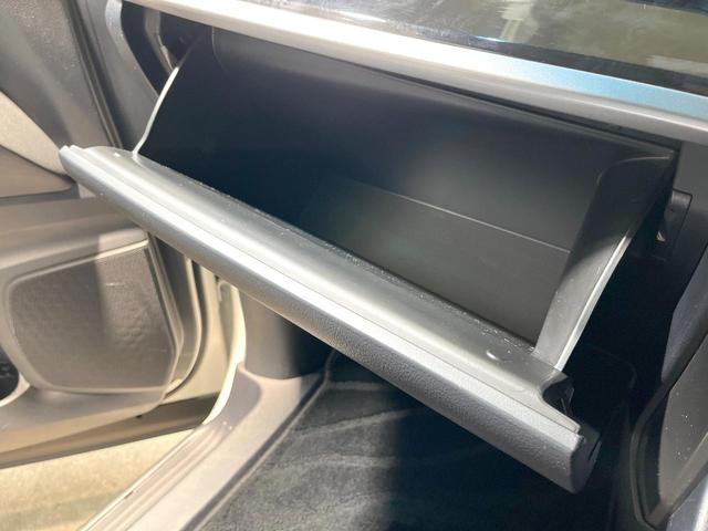 アルファード ２．５Ｓ　禁煙車　両側スライドドア　純正ナビ　後席モニター　バックカメラ　衝突被害軽減システム　スマートキー　ＬＥＤヘッド　ビルトインＥＴＣ　オートハイビーム　オートエアコン　純正１８インチアルミ（64枚目）