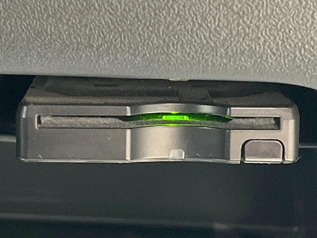 タント カスタムＲＳ　電動スライドドア　ＤＶＤナビ　禁煙車　スマートキー　ＨＩＤヘッド　ＥＴＣ　オートエアコン　純正１５インチアルミ　Ｂｌｕｅｔｏｏｔｈ　ＤＶＤ再生　地デジ（5枚目）