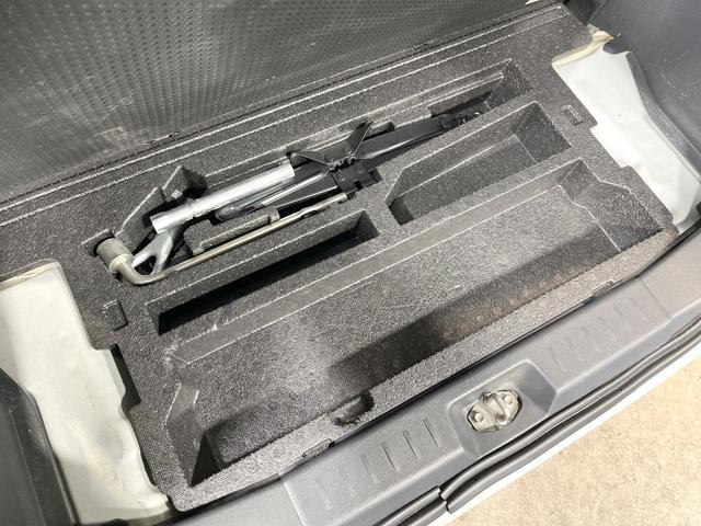 タント カスタムＲＳ　電動スライドドア　ＤＶＤナビ　禁煙車　スマートキー　ＨＩＤヘッド　ＥＴＣ　オートエアコン　純正１５インチアルミ　Ｂｌｕｅｔｏｏｔｈ　ＤＶＤ再生　地デジ（51枚目）