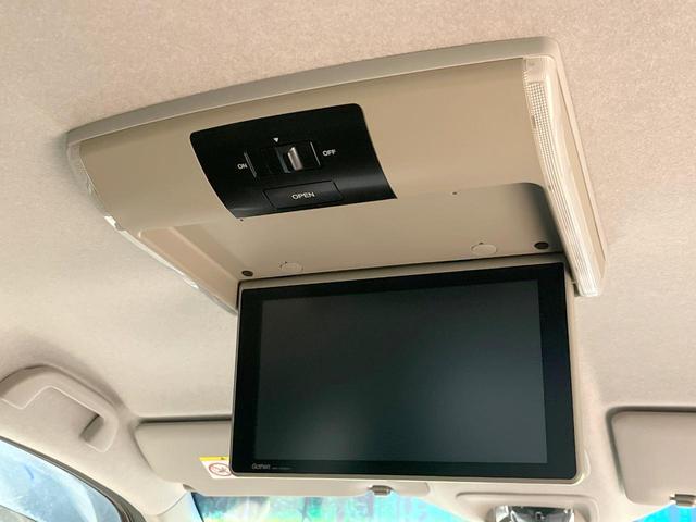 フリード Ｇ・ホンダセンシング　禁煙車　純正ナビ　フリップダウンモニター　バックカメラ　両側パワースライドドア　ホンダセンシング　アダプティブクルーズコントロール　オートエアコン　ＥＴＣ　横滑り防止　スマートキー（3枚目）