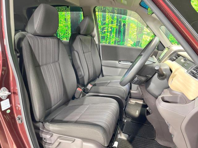 フリード Ｇ・ホンダセンシング　禁煙車　純正ナビ　フリップダウンモニター　バックカメラ　両側パワースライドドア　ホンダセンシング　アダプティブクルーズコントロール　オートエアコン　ＥＴＣ　横滑り防止　スマートキー（9枚目）