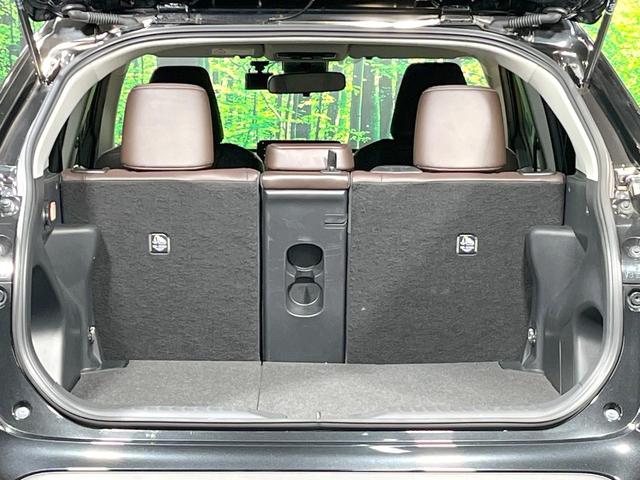 ヤリスクロス ハイブリッドＺ　衝突被害軽減システム　禁煙車　パワーシート　ＬＥＤヘッド　ビルトインＥＴＣ　レーダークルーズ　純正１８インチアルミ　オートハイビーム　オートライト　オートエアコン　フルセグ（10枚目）