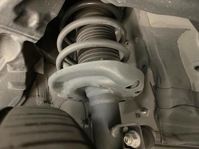 ヤリスクロス ハイブリッドＺ　衝突被害軽減システム　禁煙車　パワーシート　ＬＥＤヘッド　ビルトインＥＴＣ　レーダークルーズ　純正１８インチアルミ　オートハイビーム　オートライト　オートエアコン　フルセグ（20枚目）