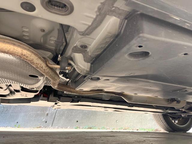 ヤリスクロス ハイブリッドＺ　衝突被害軽減システム　禁煙車　パワーシート　ＬＥＤヘッド　ビルトインＥＴＣ　レーダークルーズ　純正１８インチアルミ　オートハイビーム　オートライト　オートエアコン　フルセグ（22枚目）