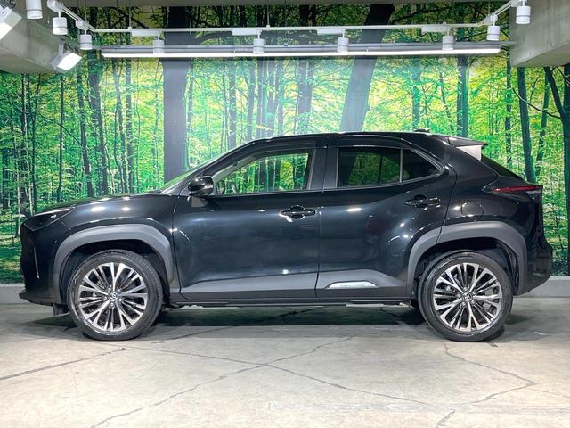 ヤリスクロス ハイブリッドＺ　衝突被害軽減システム　禁煙車　パワーシート　ＬＥＤヘッド　ビルトインＥＴＣ　レーダークルーズ　純正１８インチアルミ　オートハイビーム　オートライト　オートエアコン　フルセグ（24枚目）