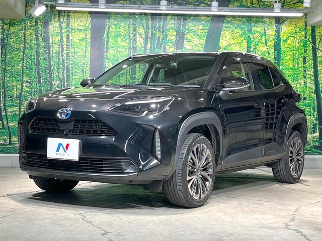 ヤリスクロス ハイブリッドＺ　衝突被害軽減システム　禁煙車　パワーシート　ＬＥＤヘッド　ビルトインＥＴＣ　レーダークルーズ　純正１８インチアルミ　オートハイビーム　オートライト　オートエアコン　フルセグ（26枚目）