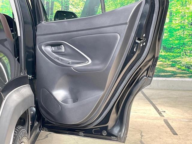 ヤリスクロス ハイブリッドＺ　衝突被害軽減システム　禁煙車　パワーシート　ＬＥＤヘッド　ビルトインＥＴＣ　レーダークルーズ　純正１８インチアルミ　オートハイビーム　オートライト　オートエアコン　フルセグ（54枚目）