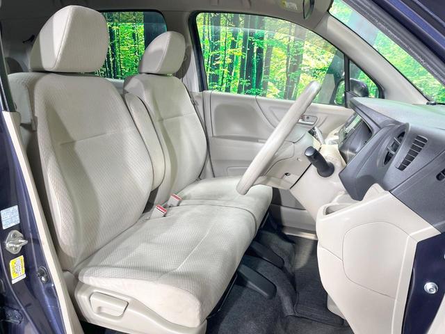 運転席シート廻りは使用感も少なく、良好な状態となっています。丁寧に使われていたことがよくわかりますね。