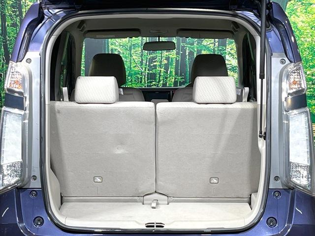 普段のお買い物や通勤、送迎等に十分な荷室スペースを確保しております。セカンドシートを倒すと、大きな荷物の積載も可能です♪