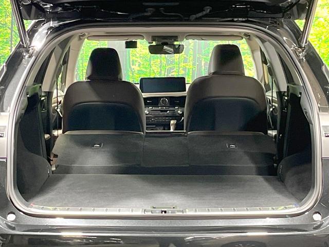 RX RX300 バージョンL 禁煙車 サンルーフ 純正ナビ 全周囲カメラ 衝突被害軽減システム レーダークルーズ レザーシート 全席シートヒーター 前席シートエアコン ドラレコ ETC コーナーセンサー スマートキー LEDヘッド(12枚目)