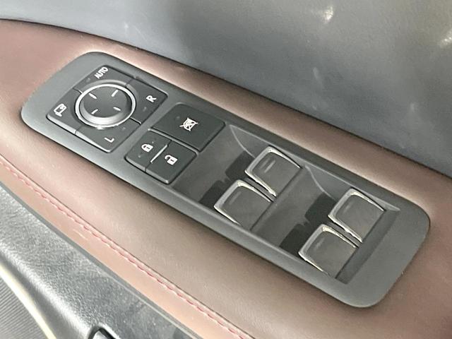 RX RX300 バージョンL 禁煙車 サンルーフ 純正ナビ 全周囲カメラ 衝突被害軽減システム レーダークルーズ レザーシート 全席シートヒーター 前席シートエアコン ドラレコ ETC コーナーセンサー スマートキー LEDヘッド(40枚目)