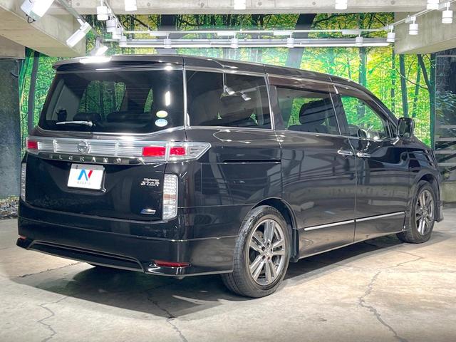 エルグランド ２５０ハイウェイスターアーバンクロム　禁煙車　両側電動スライドドア　ナビ　後席モニター　バックカメラ　ハーフレザーシート　スマートキー　ＨＩＤヘッド　ＥＴＣ　純正１８インチアルミ　オートライト　デュアルエアコン　リアエアコン（19枚目）