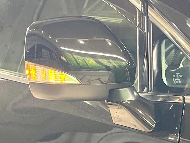 エルグランド ２５０ハイウェイスターアーバンクロム　禁煙車　両側電動スライドドア　ナビ　後席モニター　バックカメラ　ハーフレザーシート　スマートキー　ＨＩＤヘッド　ＥＴＣ　純正１８インチアルミ　オートライト　デュアルエアコン　リアエアコン（53枚目）