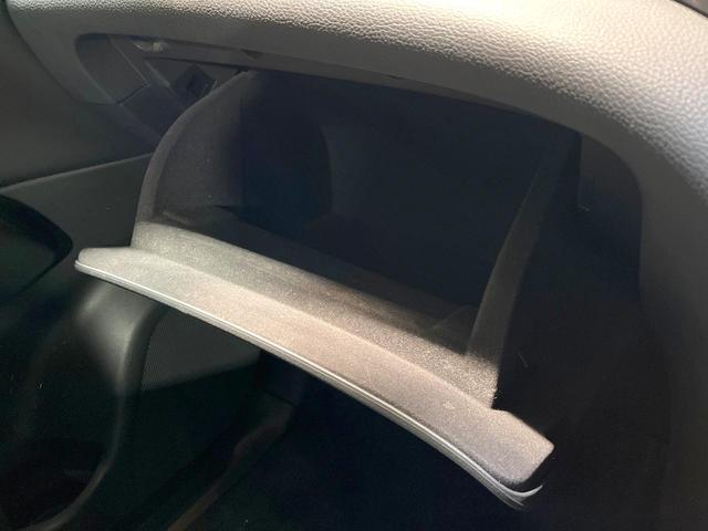 エルグランド ２５０ハイウェイスターアーバンクロム　禁煙車　両側電動スライドドア　ナビ　後席モニター　バックカメラ　ハーフレザーシート　スマートキー　ＨＩＤヘッド　ＥＴＣ　純正１８インチアルミ　オートライト　デュアルエアコン　リアエアコン（54枚目）