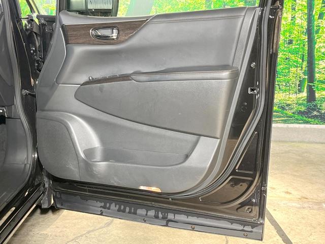 エルグランド ２５０ハイウェイスターアーバンクロム　禁煙車　両側電動スライドドア　ナビ　後席モニター　バックカメラ　ハーフレザーシート　スマートキー　ＨＩＤヘッド　ＥＴＣ　純正１８インチアルミ　オートライト　デュアルエアコン　リアエアコン（59枚目）