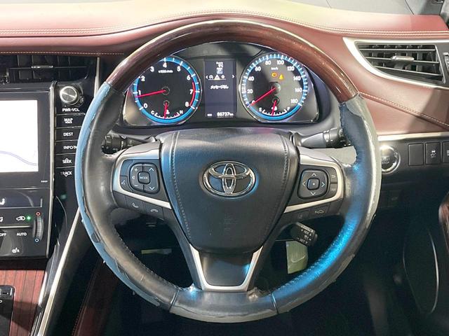 ハリアー プレミアム　アドバンスドパッケージ　サンルーフ　純正ＳＤナビ　全周囲カメラ　衝突被害軽減システム　禁煙車　電動リアゲート　ハーフレザーシート　ドラレコ　コーナーセンサー　スマートキー　ＬＥＤヘッド　ビルトインＥＴＣ　クルコン（11枚目）