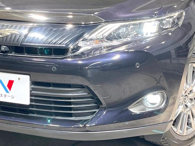 ハリアー プレミアム　アドバンスドパッケージ　サンルーフ　純正ＳＤナビ　全周囲カメラ　衝突被害軽減システム　禁煙車　電動リアゲート　ハーフレザーシート　ドラレコ　コーナーセンサー　スマートキー　ＬＥＤヘッド　ビルトインＥＴＣ　クルコン（12枚目）