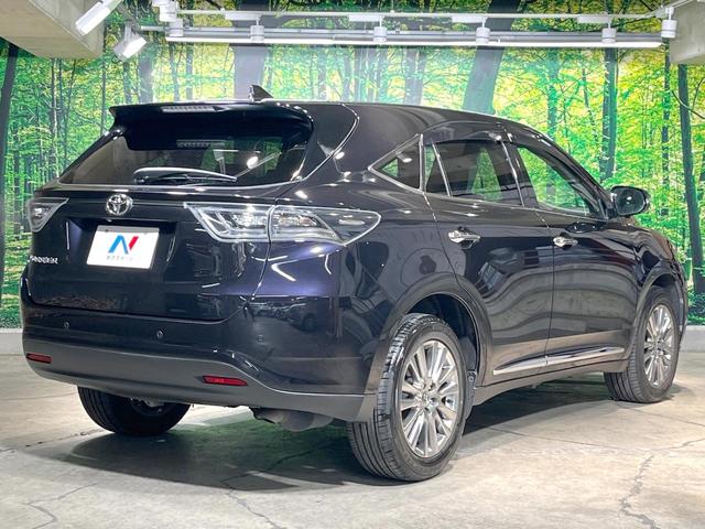 ハリアー プレミアム　アドバンスドパッケージ　サンルーフ　純正ＳＤナビ　全周囲カメラ　衝突被害軽減システム　禁煙車　電動リアゲート　ハーフレザーシート　ドラレコ　コーナーセンサー　スマートキー　ＬＥＤヘッド　ビルトインＥＴＣ　クルコン（17枚目）