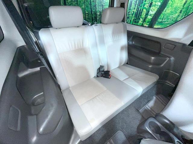 ジムニー ランドベンチャー　４ＷＤ　禁煙車　ハーフレザーシート　シートヒーター　ＣＤ（9枚目）