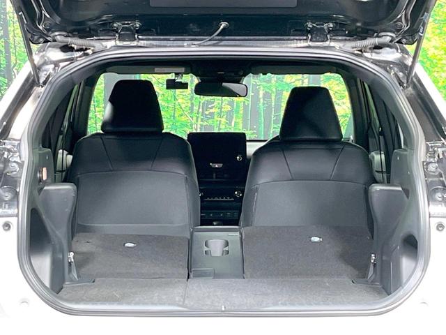 ���i�̂���������ʋ΁A���}���ɏ\���ȉ׎��X�y�[�X���m�ۂ��Ă���܂��B�Z�J���h�V�[�g��|���ƁA�傫�ȉו��̐ύڂ��\�ł���