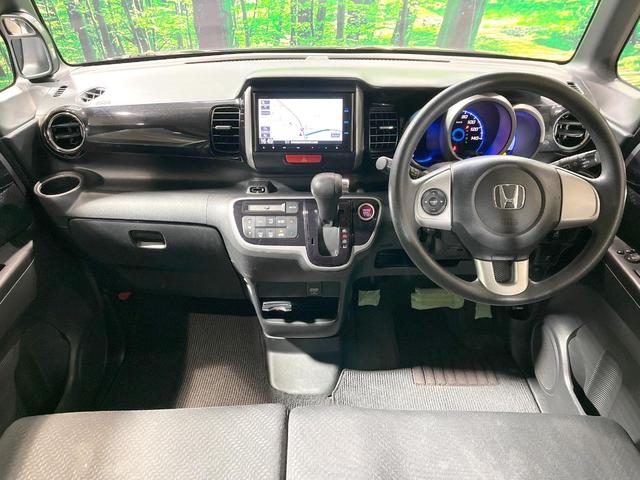 Ｎ－ＢＯＸカスタム Ｇ・Ａパッケージ　電動スライドドア　純正ＳＤナビ　バックカメラ　禁煙車　コーナーセンサー　スマートキー　ＨＩＤヘッドイエローフォグランプ　ＥＴＣ　純正１４インチアルミ　オートエアコン　ＣＤ　ＤＶＤ再生　フルセグ（2枚目）