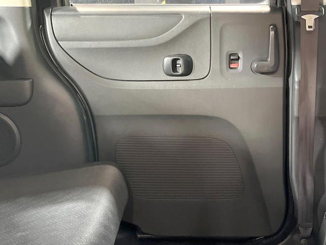 Ｎ－ＢＯＸカスタム Ｇ・Ａパッケージ　電動スライドドア　純正ＳＤナビ　バックカメラ　禁煙車　コーナーセンサー　スマートキー　ＨＩＤヘッドイエローフォグランプ　ＥＴＣ　純正１４インチアルミ　オートエアコン　ＣＤ　ＤＶＤ再生　フルセグ（49枚目）
