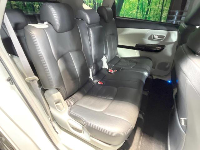 プリウスアルファ Ｓ　ＳＤナビ　バックカメラ　禁煙車　スマートキー　ビルトインＥＴＣ　純正１６インチアルミ　オートライト　オートエアコン　Ｂｌｕｅｔｏｏｔｈ　ＣＤ　ＤＶＤ再生　フルセグ　ＬＥＤフォグ（11枚目）