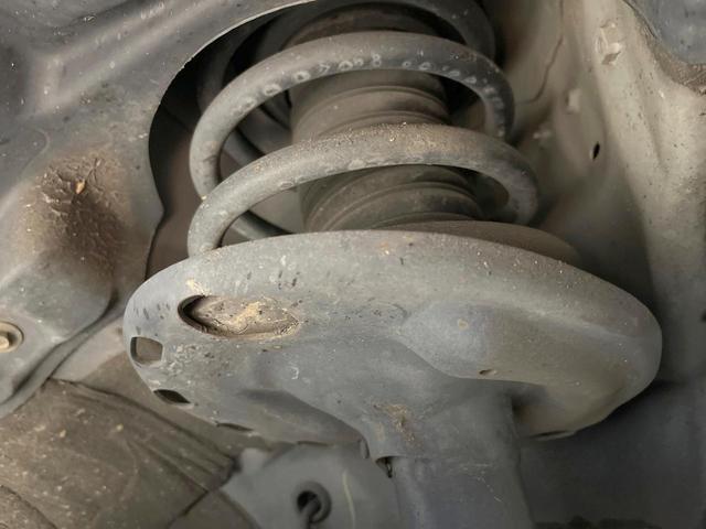 ノア ハイブリッドＳｉ　ダブルバイビー　フロント・バックカメラ　衝突被害軽減システム　レーダークルーズ　禁煙車　ハーフレザーシート　ドラレコ　スマートキー　ＬＥＤヘッド　ビルトインＥＴＣ　車線逸脱警報　オートライト　オートエアコン（23枚目）