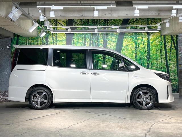 ノア ハイブリッドＳｉ　ダブルバイビー　フロント・バックカメラ　衝突被害軽減システム　レーダークルーズ　禁煙車　ハーフレザーシート　ドラレコ　スマートキー　ＬＥＤヘッド　ビルトインＥＴＣ　車線逸脱警報　オートライト　オートエアコン（68枚目）