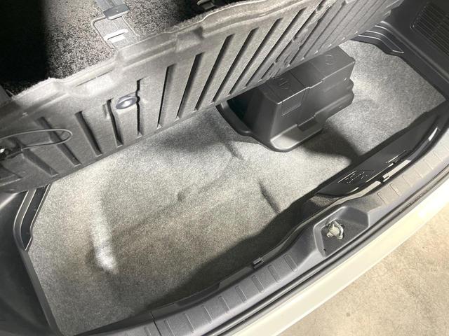 ノア ハイブリッドＳｉ　ダブルバイビー　フロント・バックカメラ　衝突被害軽減システム　レーダークルーズ　禁煙車　ハーフレザーシート　ドラレコ　スマートキー　ＬＥＤヘッド　ビルトインＥＴＣ　車線逸脱警報　オートライト　オートエアコン（72枚目）