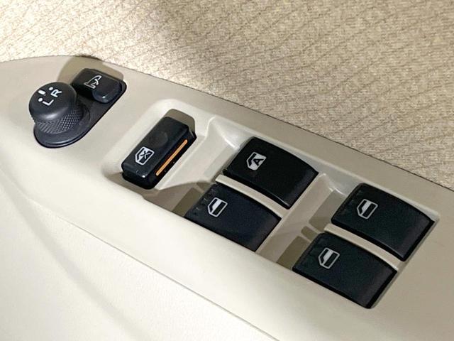 �y�d���i�[�~���[�z�{�^����Ń~���[�̊J���\�B���D�݂̈ʒu�ɔ��������Ĉ��S�^�]�o���܂��ˁ�