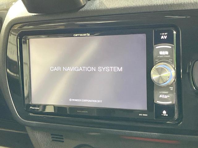 �y�����i�r�z�l�C�̏����i�r�𑕔����Ă���܂��B�i�r�̎g���₷���͂������A�I�[�f�B�I�@�\���[���I�L�����v�◷�s�͂������A�ʋ΂┃�����ȂǕ��i�̃h���C�u���y�����Ȃ�͂���