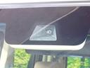 【ホンダセンシング】走行中に前方の車両等を認識し、衝突しそうな時は警報とブレーキで衝突回避と被害軽減をアシスト。より安全にドライブをお楽しみいただけます。