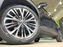 ハイブリッドＺ　衝突被害軽減システム　禁煙車　パワーシート　ＬＥＤヘッド　ビルトインＥＴＣ　レーダークルーズ　純正１８インチアルミ　オートハイビーム　オートライト　オートエアコン　フルセグ（13枚目）