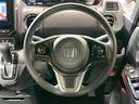 インテリアに合わせたデザインのステアリングは、運転される方のことも考え、運転しやすい形状、大きさです。是非一度、実際に触ってお確かめください。