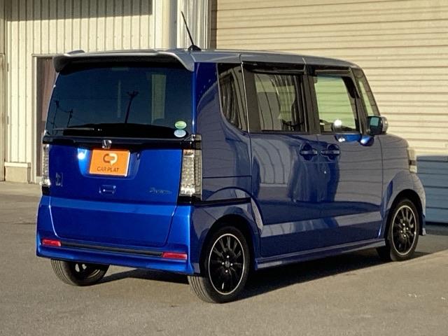 Ｎ－ＢＯＸカスタム ２トーンカラースタイルＧ・ターボＬパッケージ　ナビ装着用スペシャルパッケージ＋ＥＴＣ車載器（ナビ連動）オートエアコン（プラズマクラスター搭載）アレルクリーンシート　キーレスエントリー　パワーステアリング　横滑り防止機能　パワーウィンドウ　ＡＢＳ（6枚目）