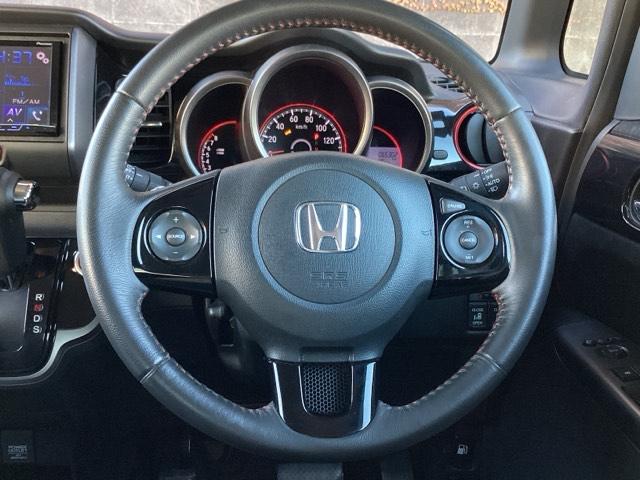 Ｎ－ＢＯＸカスタム ２トーンカラースタイルＧ・ターボＬパッケージ　ナビ装着用スペシャルパッケージ＋ＥＴＣ車載器（ナビ連動）オートエアコン（プラズマクラスター搭載）アレルクリーンシート　キーレスエントリー　パワーステアリング　横滑り防止機能　パワーウィンドウ　ＡＢＳ（14枚目）