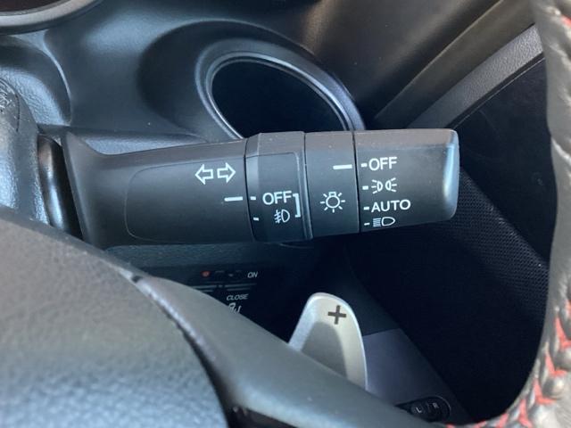 Ｎ－ＢＯＸカスタム ２トーンカラースタイルＧ・ターボＬパッケージ　ナビ装着用スペシャルパッケージ＋ＥＴＣ車載器（ナビ連動）オートエアコン（プラズマクラスター搭載）アレルクリーンシート　キーレスエントリー　パワーステアリング　横滑り防止機能　パワーウィンドウ　ＡＢＳ（29枚目）