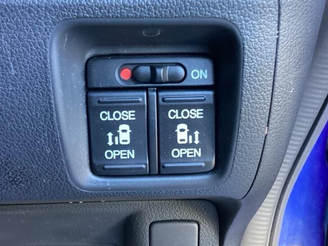 Ｎ－ＢＯＸカスタム ２トーンカラースタイルＧ・ターボＬパッケージ　ナビ装着用スペシャルパッケージ＋ＥＴＣ車載器（ナビ連動）オートエアコン（プラズマクラスター搭載）アレルクリーンシート　キーレスエントリー　パワーステアリング　横滑り防止機能　パワーウィンドウ　ＡＢＳ（32枚目）