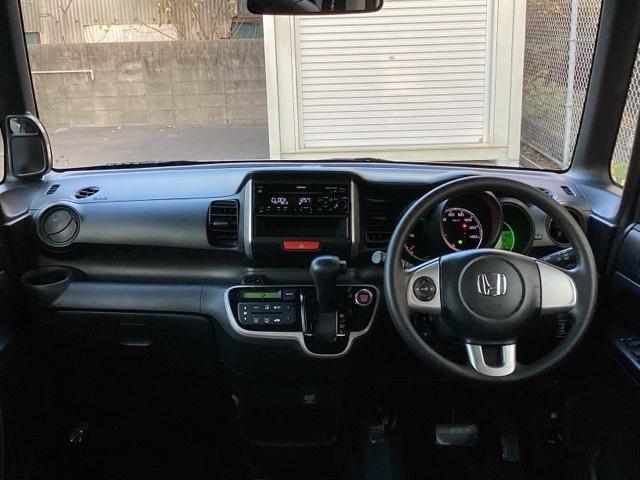 ＣＡＲＰＬＡＴ（カープラット）は、ＣＡＲ（クルマ）＋ＰＬＡＴ（プラットフォーム）の名の通り、あらゆるクルマが集まり、プラッと気軽に立ち寄り、豊富な選択肢の中から自分にぴったりの一台に出会えるお店です