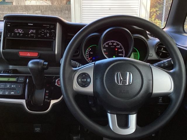 中古車探しに気軽さを。ムダを省くからこそ設定できるその価格に驚きを。プロフェッショナルなスタッフ、サービスで安心を。そんな一人ひとりの理想を詰め込みました。　ＣＡＲＰＬＡＴ　ここからはじまります