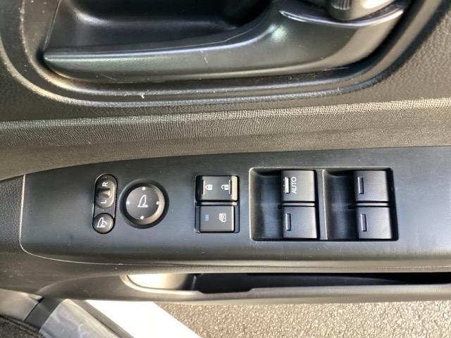 運転席ドアスイッチ