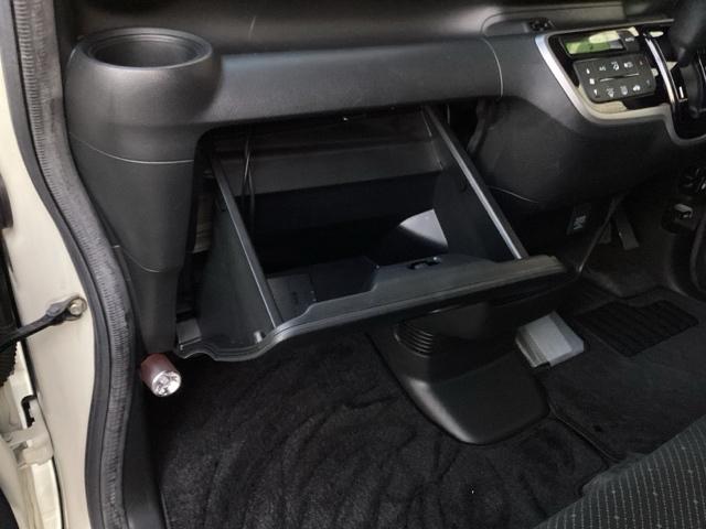 助手席側　収納
