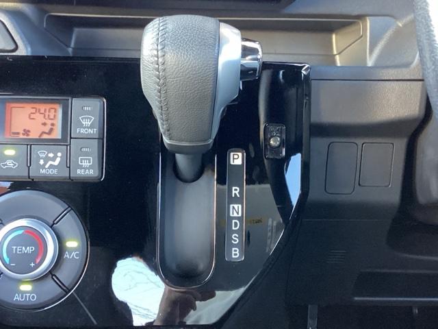 ピクシスメガ GターボSAIII ETC/ナビ/バックモニター エアコン ターボモデル フルセグテレビ Bカメ Aストップ インテリキー DVD 横滑り防止装置 LEDヘッドライト ABS PS エアバッグ ベンチシート ナビ&TV(25枚目)