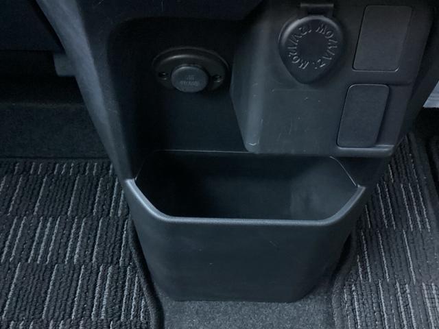 ピクシスメガ GターボSAIII ETC/ナビ/バックモニター エアコン ターボモデル フルセグテレビ Bカメ Aストップ インテリキー DVD 横滑り防止装置 LEDヘッドライト ABS PS エアバッグ ベンチシート ナビ&TV(30枚目)