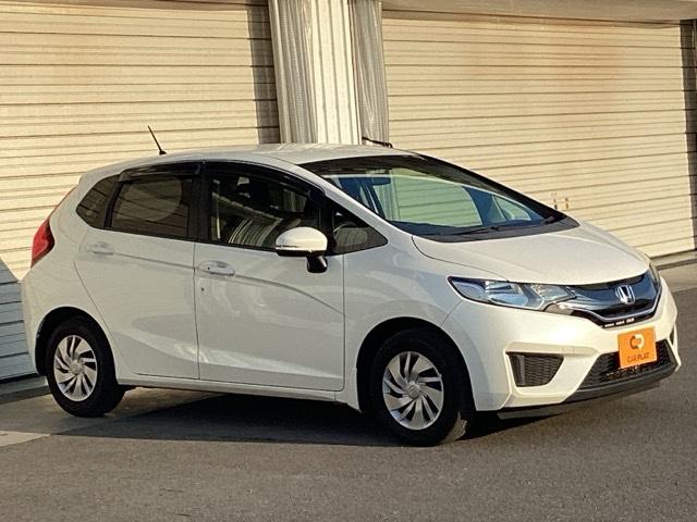 フィット １３Ｇ・Ｆパッケージ　Ｆパッケージ　フルオートエアコンディショナー　イモビ　スマ－トキ－　記録簿有り　ＶＳＡ　助手席エアバッグ　ＵＳＢ接続　エアバック　ＰＳ　キ－フリ－　ＰＷ　ＡＢＳ　アイドリングＳＴＯＰ（5枚目）