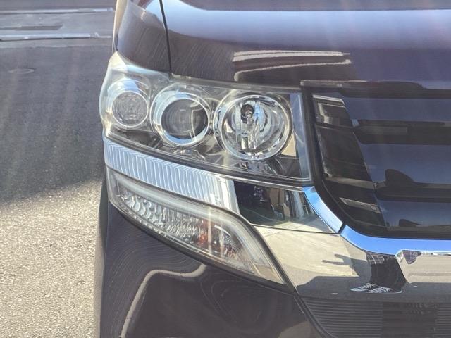 N-BOXカスタム GSSブラックスタイルパッケージ ETC/純正ナビ/バックモニター リアカメラ ワンセグ ETC付き ナビTV AAC パワステ パワーウィンドウ キーフリー 横滑り防止 エコアイドル スマートキー エアバッグ ABS ベンチシート(9枚目)