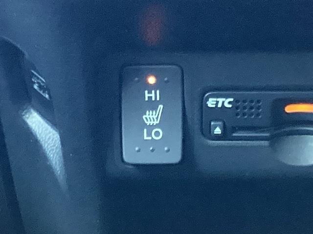 N-BOXカスタム GSSブラックスタイルパッケージ ETC/純正ナビ/バックモニター リアカメラ ワンセグ ETC付き ナビTV AAC パワステ パワーウィンドウ キーフリー 横滑り防止 エコアイドル スマートキー エアバッグ ABS ベンチシート(13枚目)