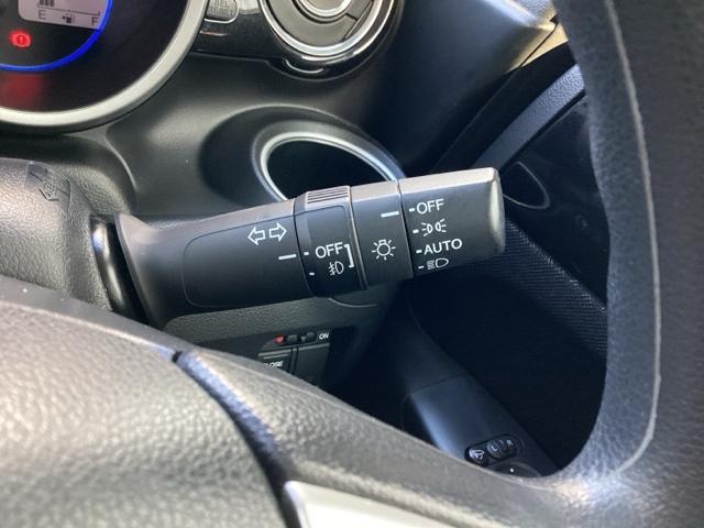 N-BOXカスタム GSSブラックスタイルパッケージ ETC/純正ナビ/バックモニター リアカメラ ワンセグ ETC付き ナビTV AAC パワステ パワーウィンドウ キーフリー 横滑り防止 エコアイドル スマートキー エアバッグ ABS ベンチシート(15枚目)