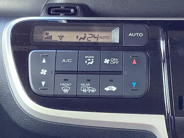 N-BOXカスタム GSSブラックスタイルパッケージ ETC/純正ナビ/バックモニター リアカメラ ワンセグ ETC付き ナビTV AAC パワステ パワーウィンドウ キーフリー 横滑り防止 エコアイドル スマートキー エアバッグ ABS ベンチシート(16枚目)